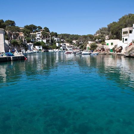 Apartamentos Llevant Cala Figuera  Oda fotoğraf